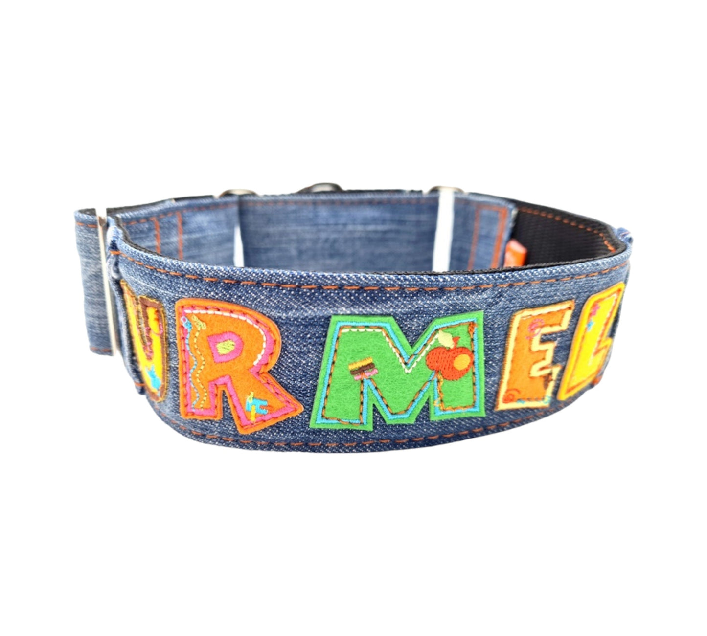 Jeans upcycling with the name Zugstopp & Martingale