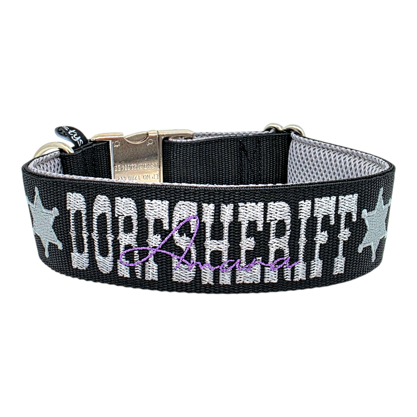 Click closure collars made of webbing