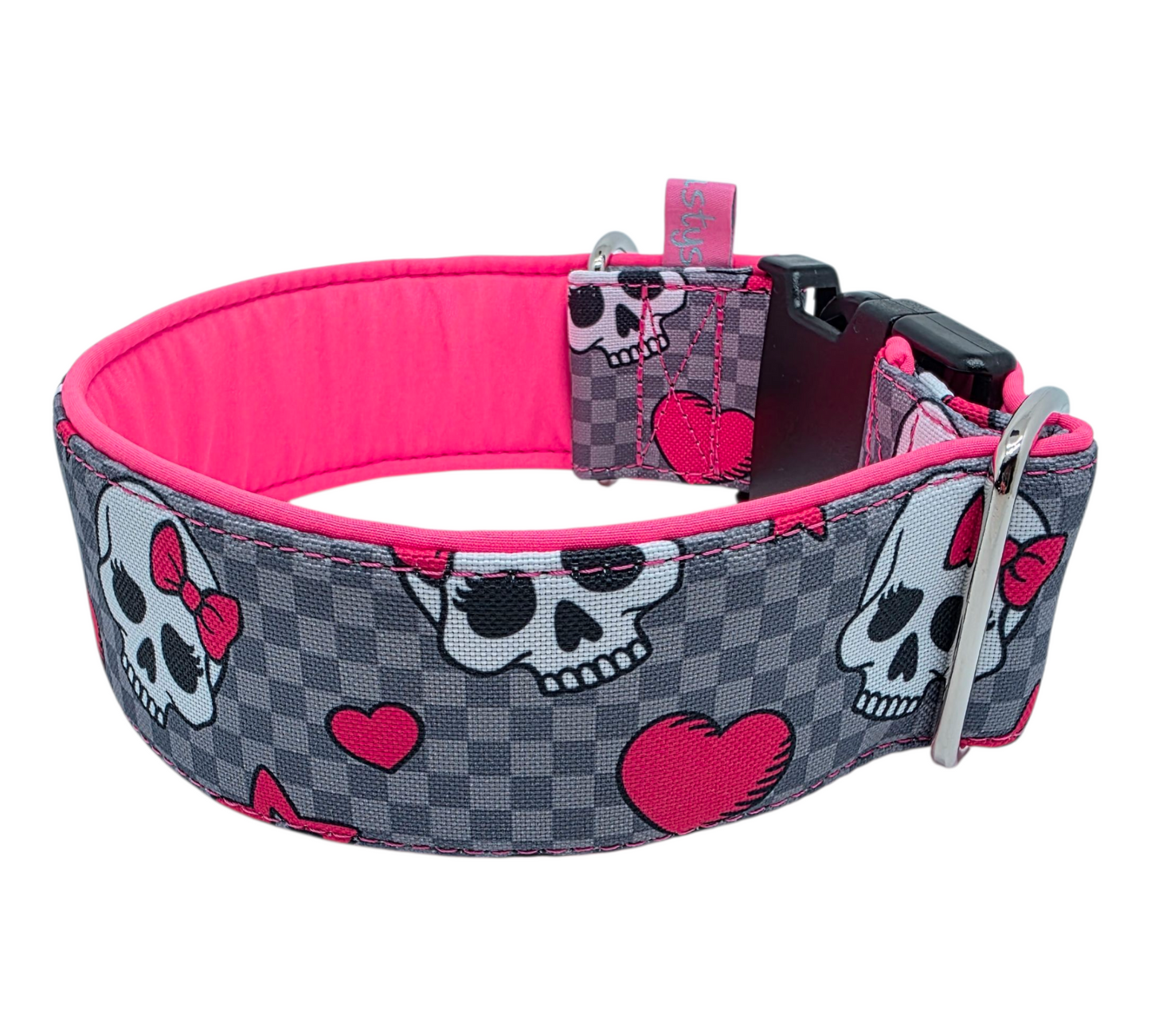 Skulls Heart