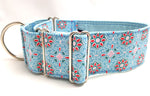 Halsband Flower-Power hellblau